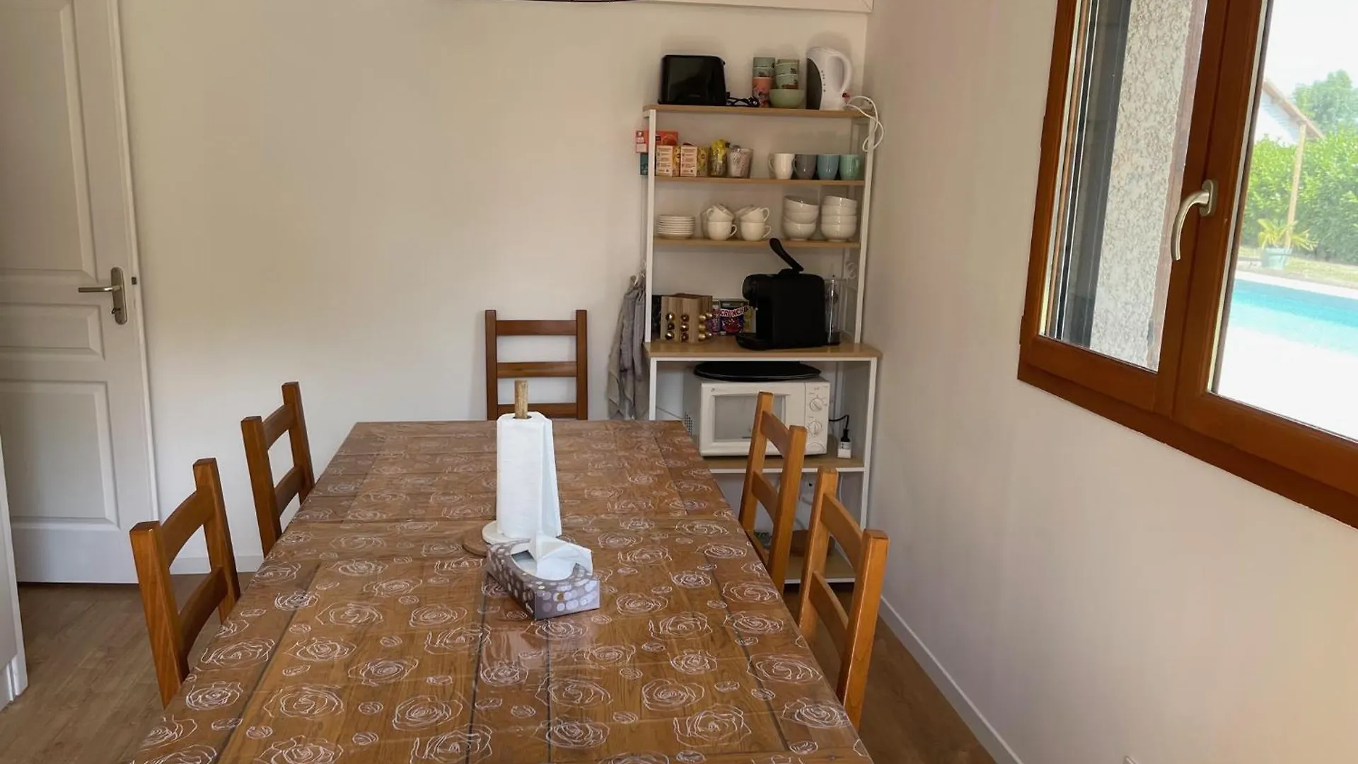 Bed and Breakfast Le Double C à Saint-Victor-de-Morestel 0*,  France