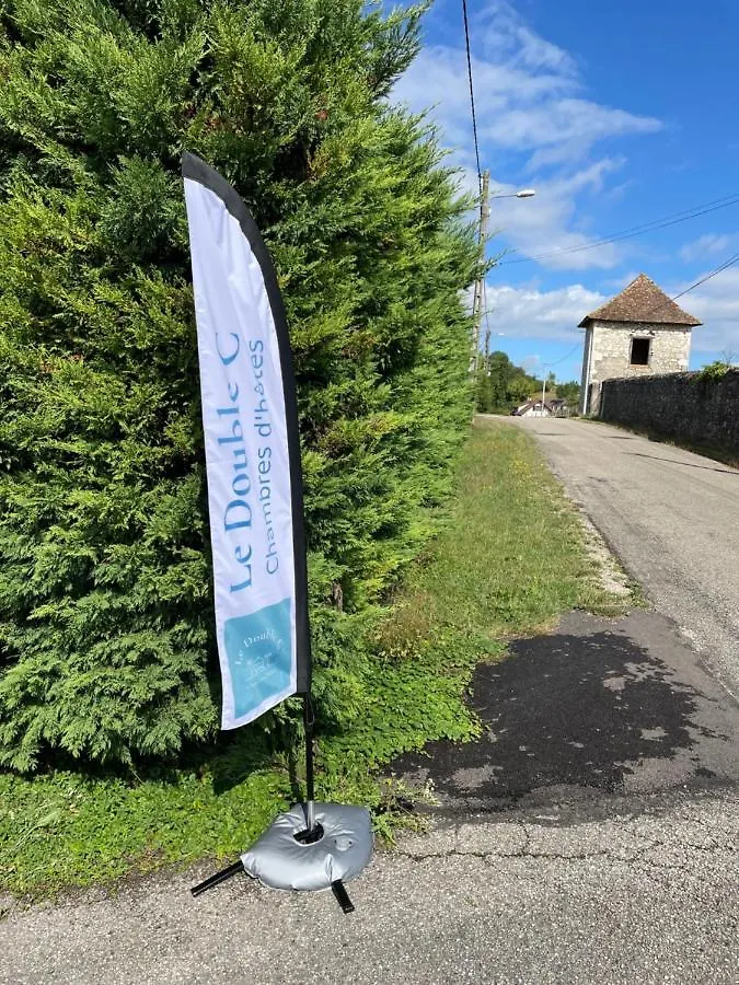 Bed & Breakfast Le Double C Bed and Breakfast Saint-Victor-de-Morestel